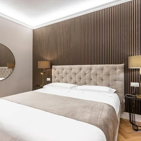 Amazing 3-bedrooms Pantheon Apartment Rome