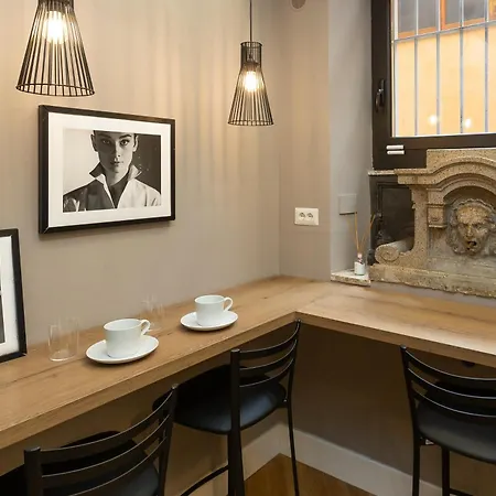 Amazing 3-bedrooms Pantheon Rome