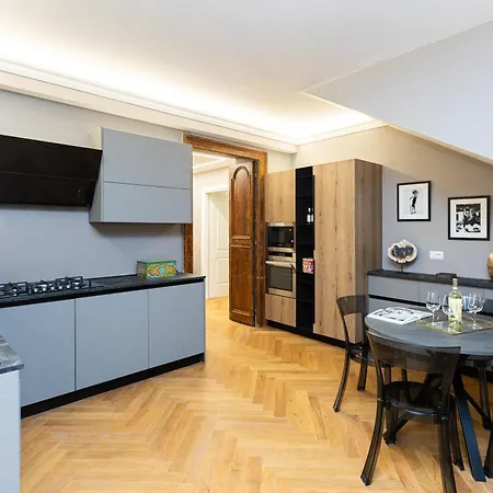 Amazing 3-bedrooms Pantheon Rome
