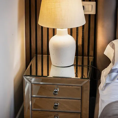 Amazing 3-bedrooms Pantheon Rome